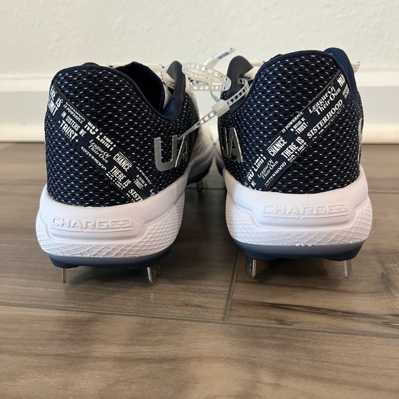 Under Armour Women's Glyde 2.0 MT TPU Softball Cleats White/Navy - Size 6.5 - Picture 3 of 8